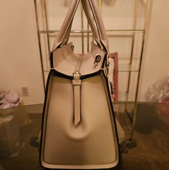 Kate Spade Purse - Picture 5 of 5